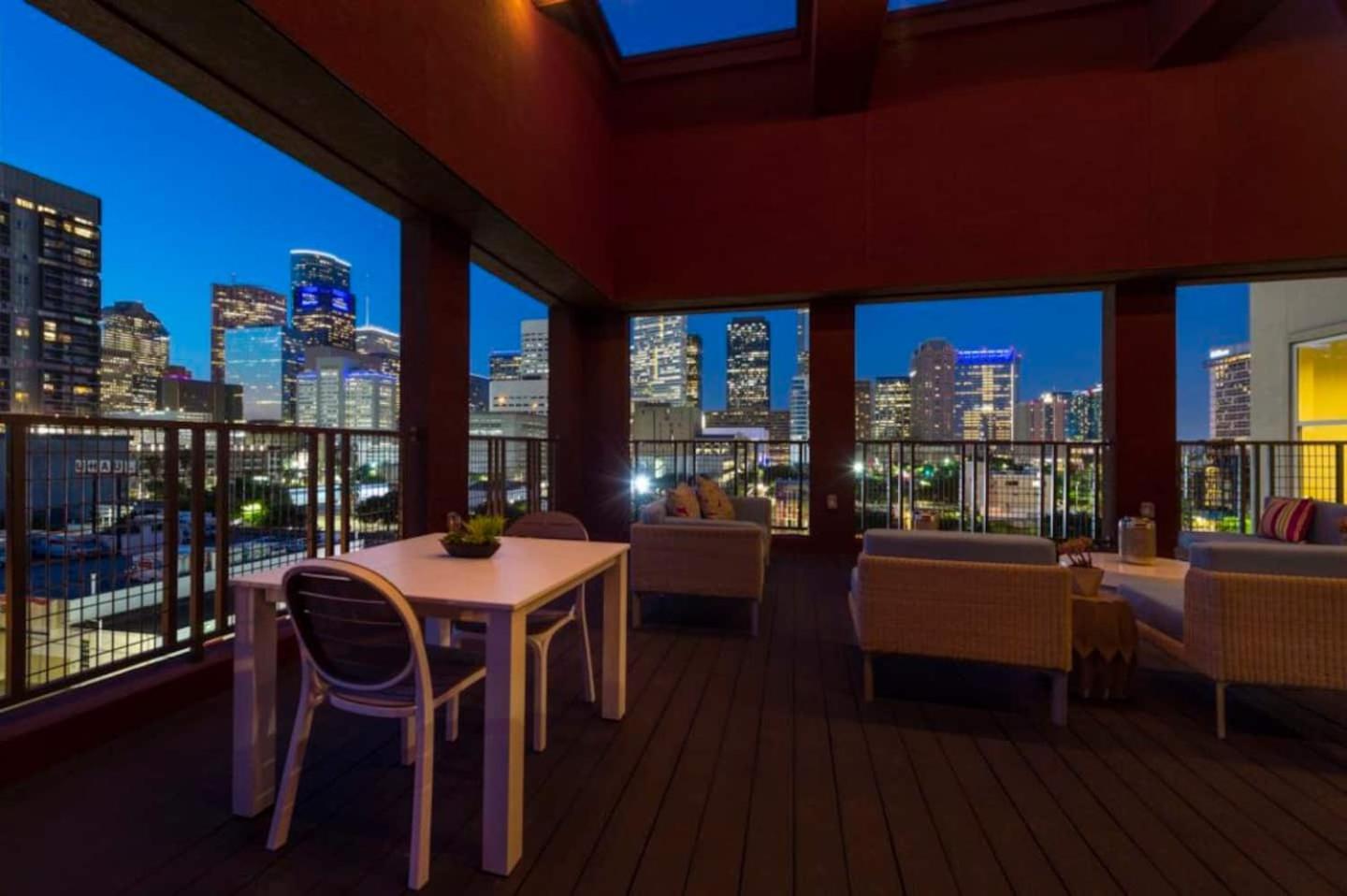 Downtown Apt Free Parking - Pool - Gym - Fully Kitchen Houston Esterno foto