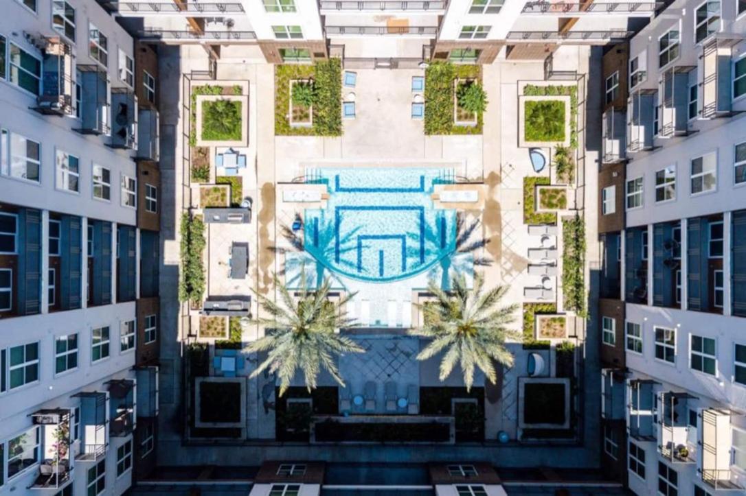 Downtown Apt Free Parking - Pool - Gym - Fully Kitchen Houston Esterno foto