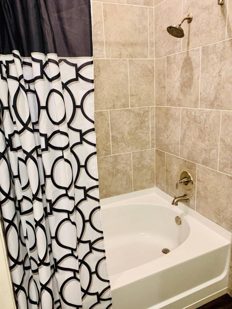 Downtown Apt Free Parking - Pool - Gym - Fully Kitchen Houston Esterno foto