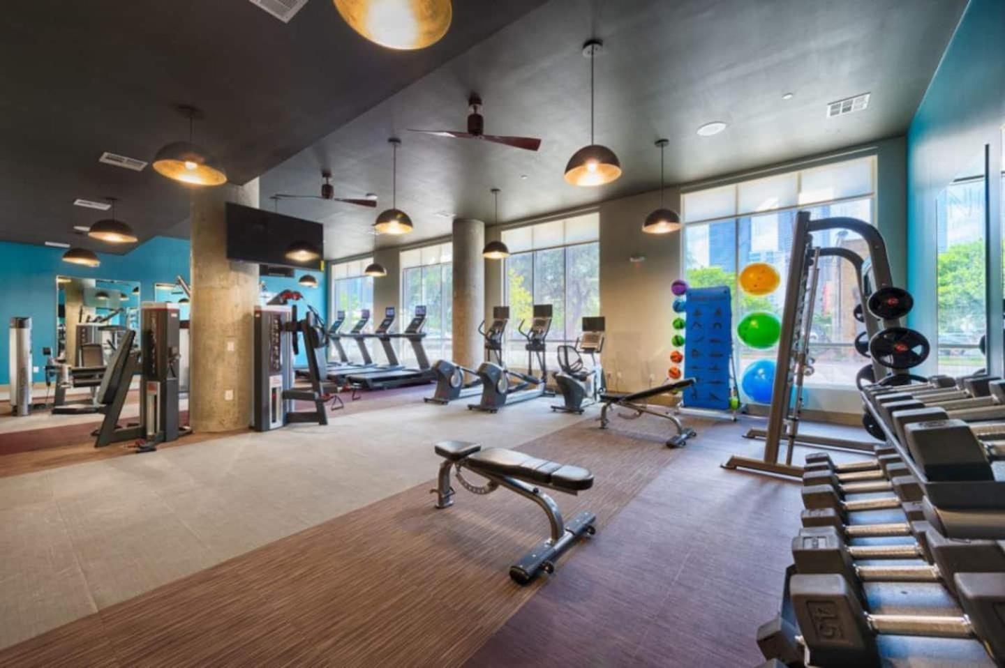 Downtown Apt Free Parking - Pool - Gym - Fully Kitchen Houston Esterno foto